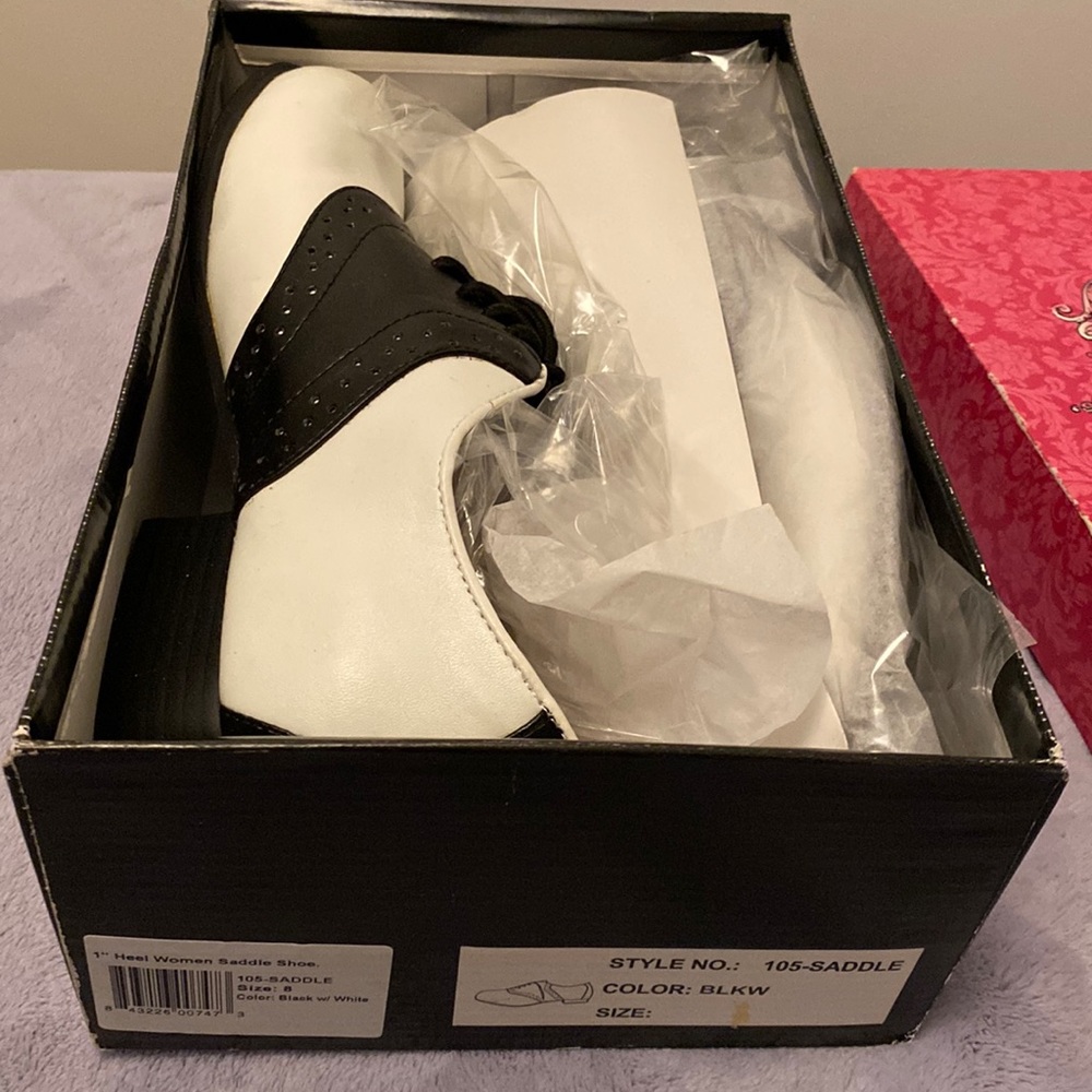 1” heel women saddle shoe